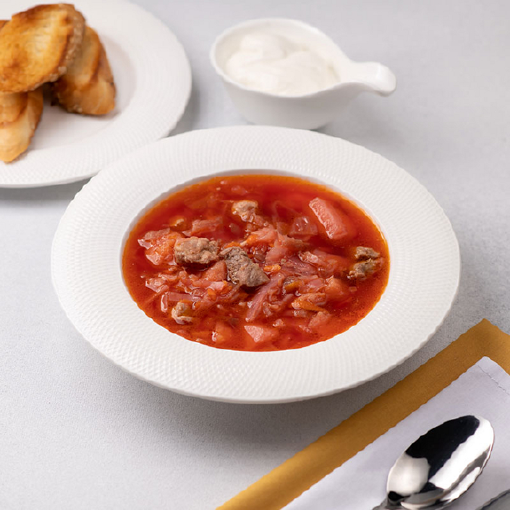 Борщ з м'ясом кролика та свининою