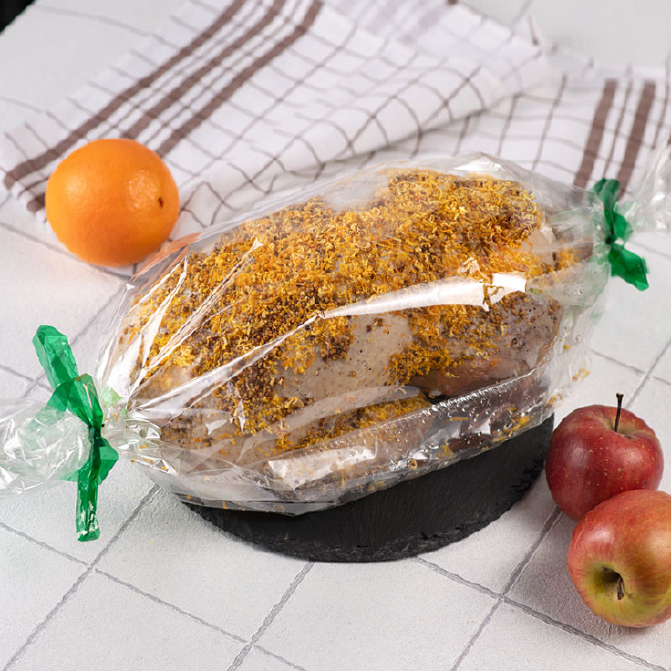 Качка фарширована яблуками та апельсинами у фірмовому маринаді