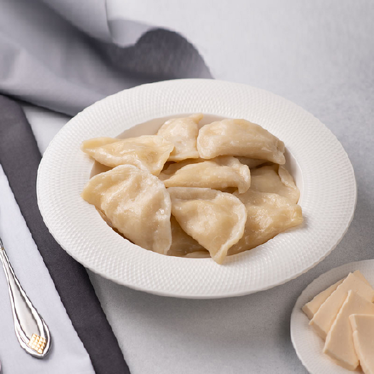 Вареники з картоплею та плавленим сиром